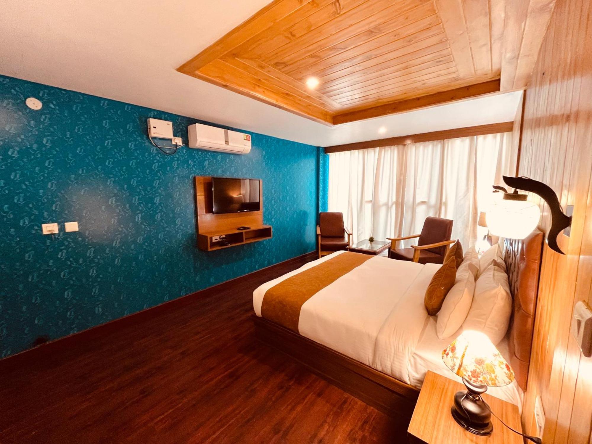 Vista Resort, Manali - ! Near Mall Road !! Hot & Cold Ac Rooms !! Best Selling !! Big Parking !! Luxury Collection !! Open Terrace !! Lift !! Playing Zone !! Property Of The Year ! Екстер'єр фото